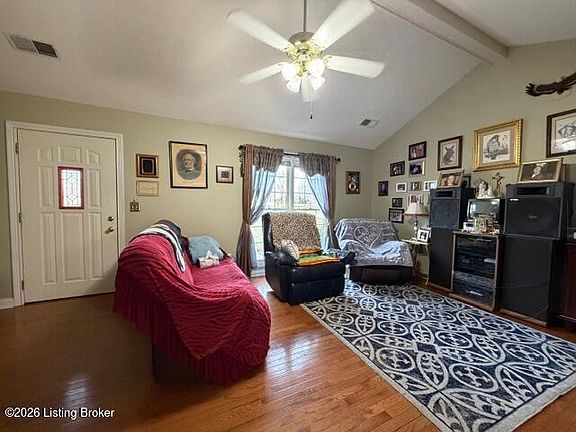 3rd image of 104 Locust Grove Ct