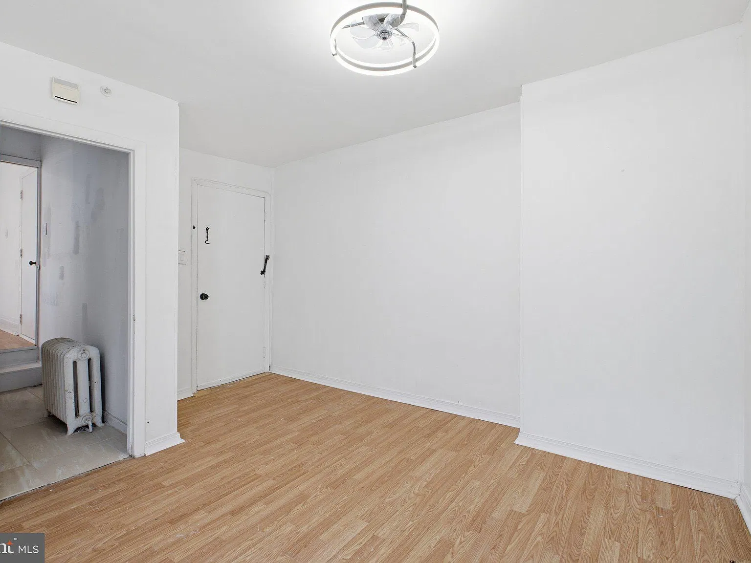 1 bed, 1.0 bath, 1993 sqft, $1,500 — Photo 4