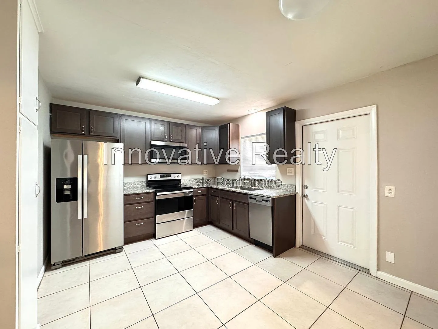 3 bed, 2.0 bath, 1410 sqft, $2,150 — Photo 4