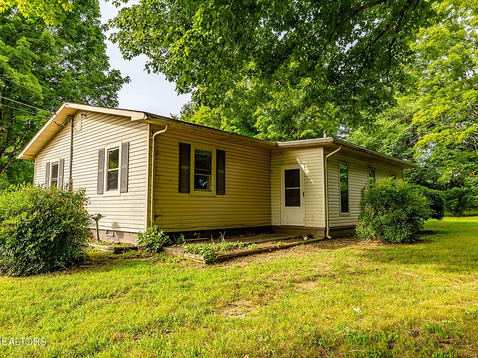 1st image of 3575 Weavers Dr