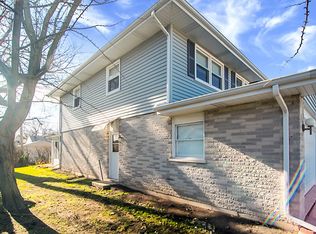 917 W Whitegate Dr, Mount Prospect, IL 60056