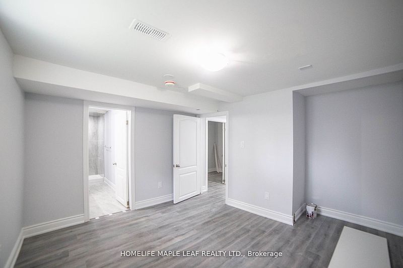 Brampton House for rent - 3 Bedrooms — photo 3