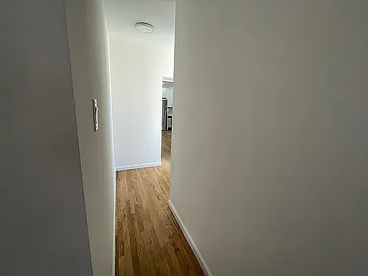 Rented by Buchbinder & Warren | media 7