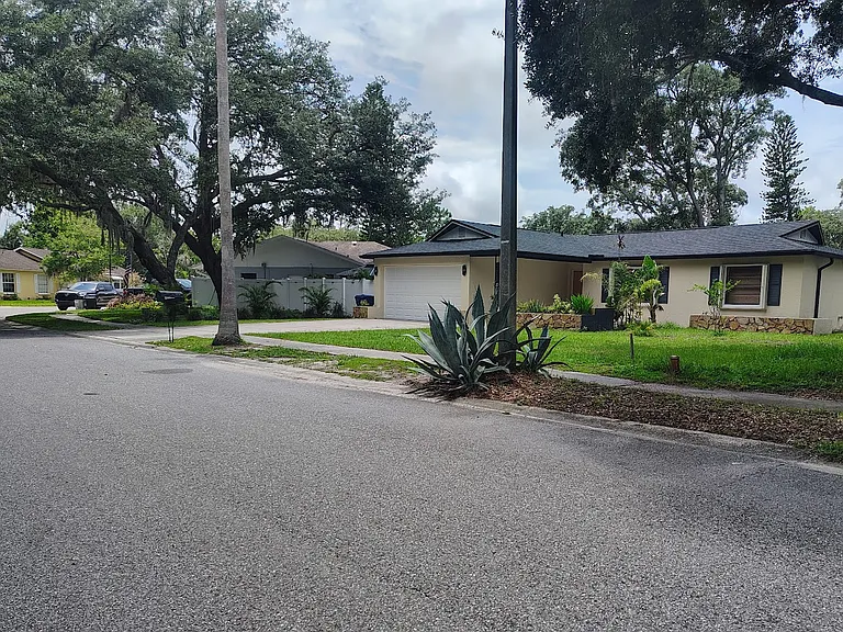 4617 Uzzle Way — Photo 4