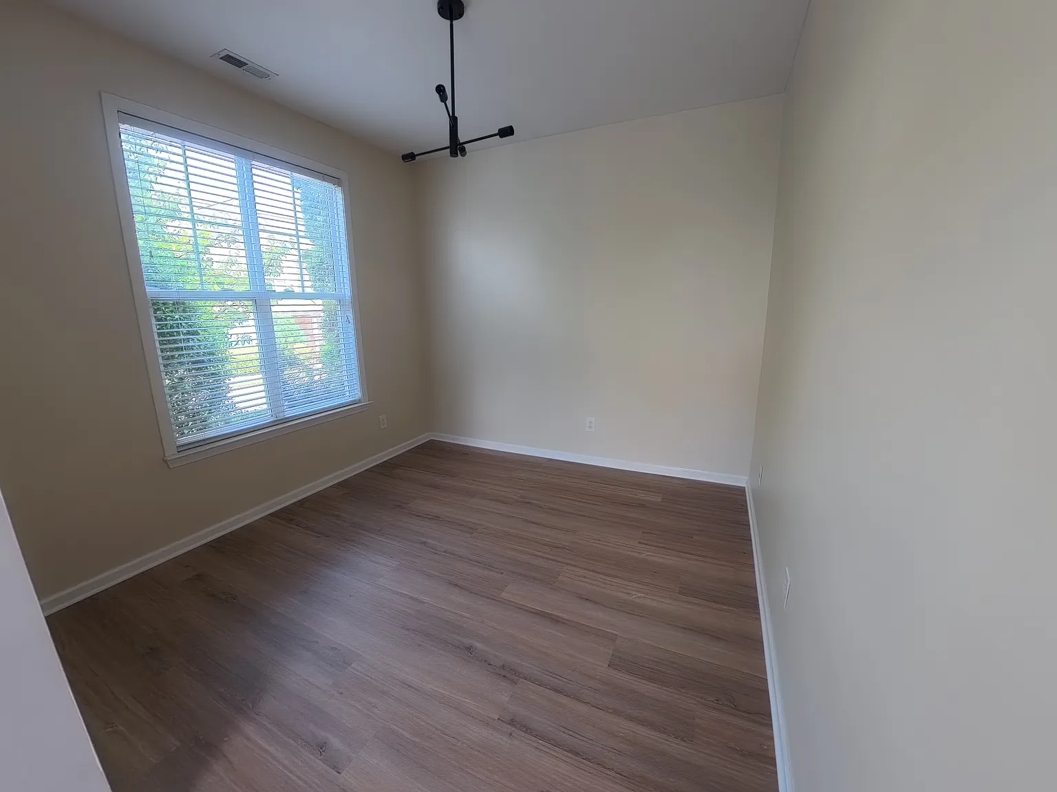 14906 Scothurst Ln — Photo 4