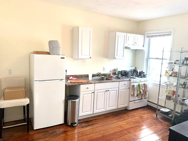 59 Preston St #1L — Photo 6