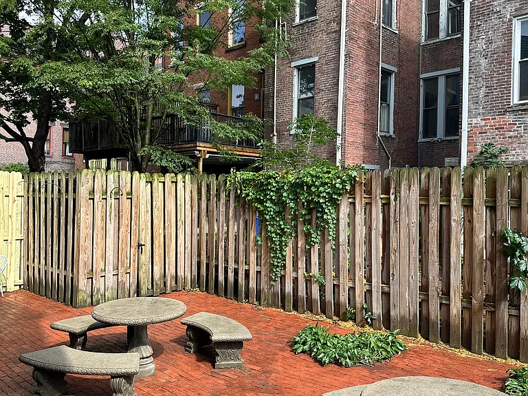 602 Lockhart St #5 — Photo 7