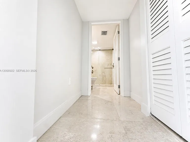 1700 NW North River Dr #805 — Photo 21