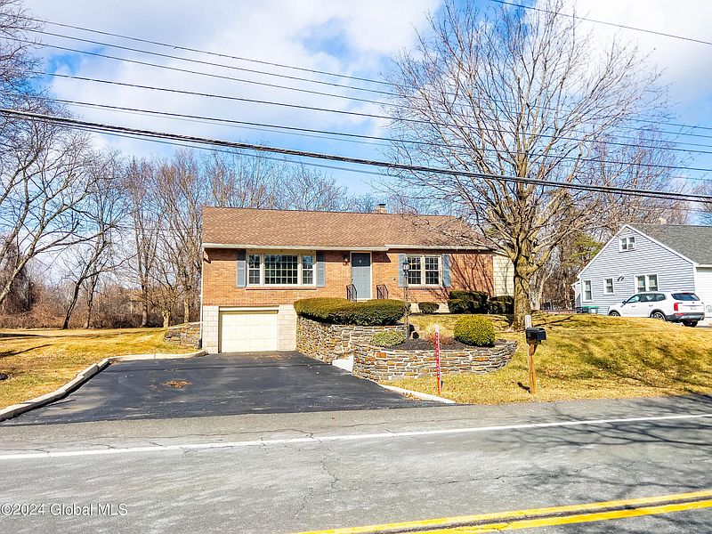 2nd image of 50 Latham Ridge Road