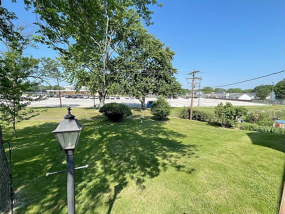 3rd image of 65 Brightmoor Dr