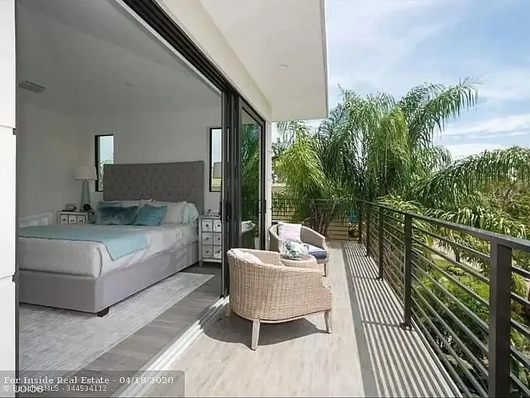 722 NE 15th Ave #1 — Photo 10