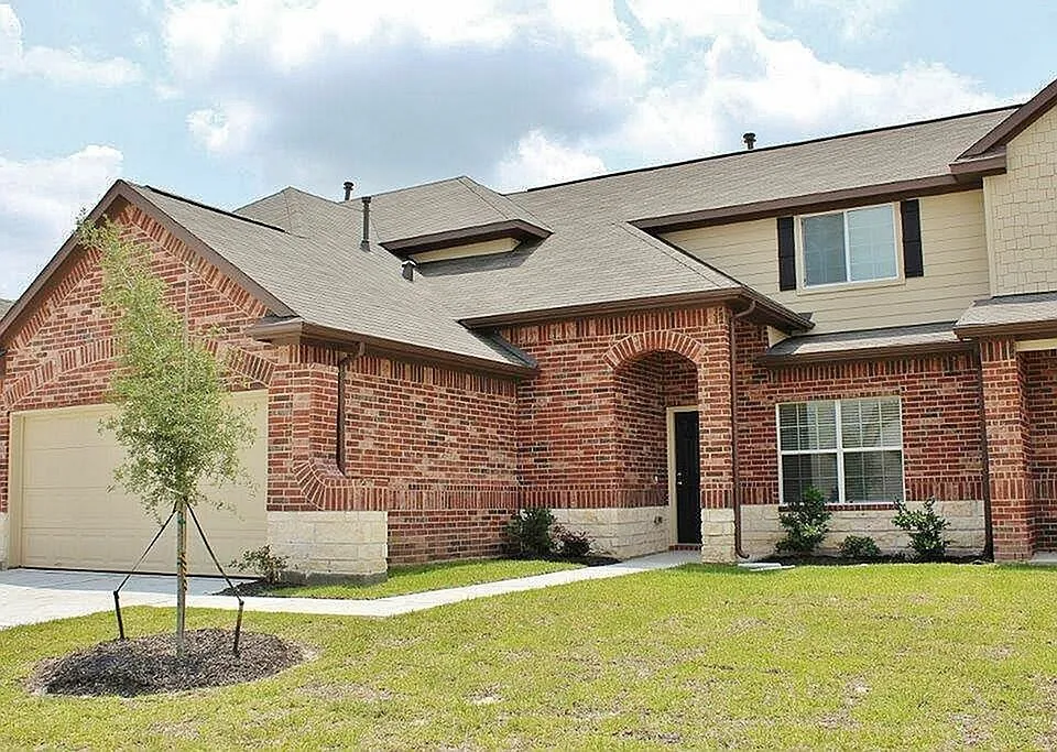 12222 Dona Ln