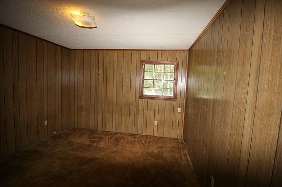 4th image of 21097 Anaconda Ln