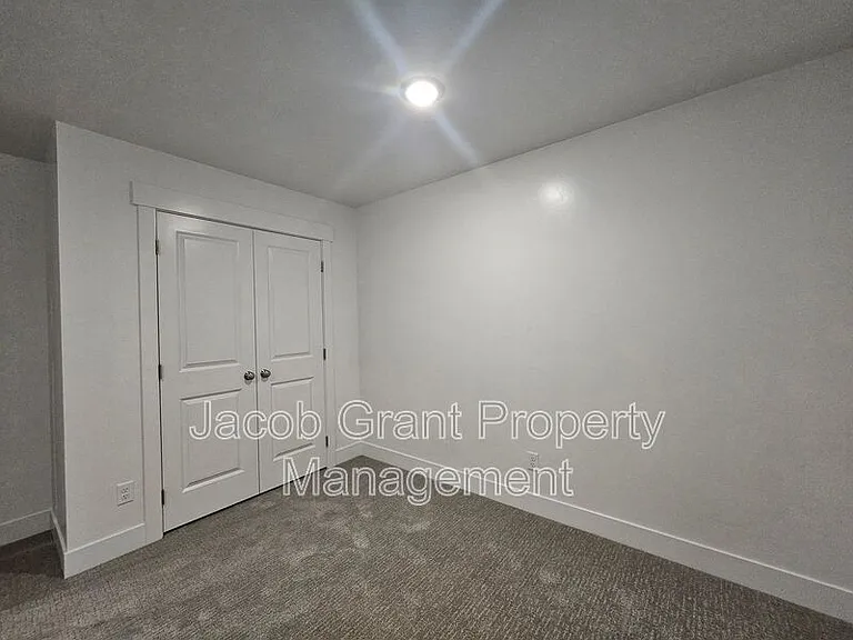 6133 N Freedom Ave #4 — Photo 13
