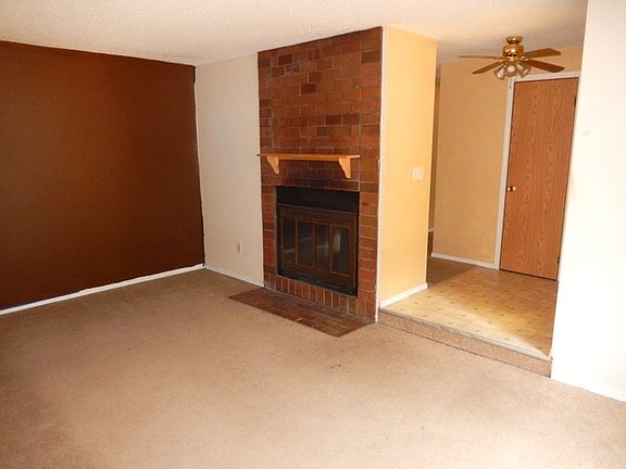 5th image of 19208 9th Ave E