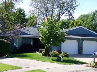 983 W Frank Dr, Decatur, IL 62526