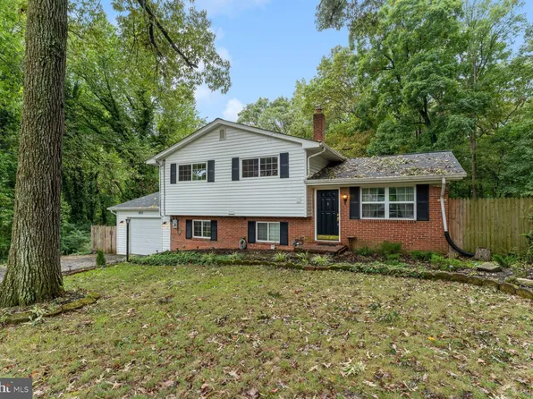 8513 Rose Marie Dr, Fort Washington, MD 20744