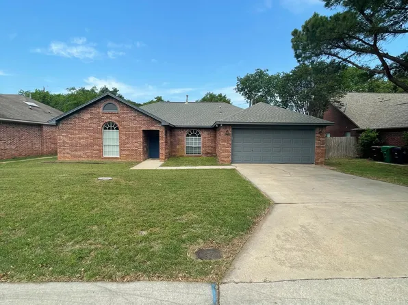 2104 Jasmine St, Denton, TX 76205