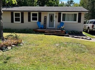 9145 Mandon Rd, White Lake, MI 48386