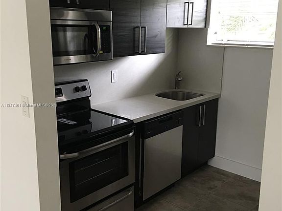 3rd image of 1606 Salzedo St APT 3