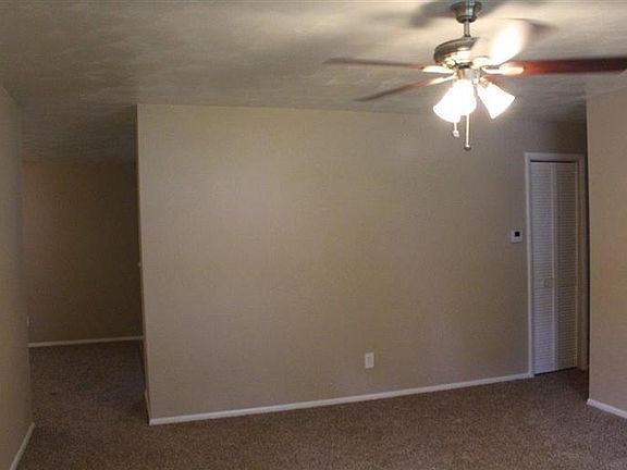 2nd image of 4474 Knob Hill Dr