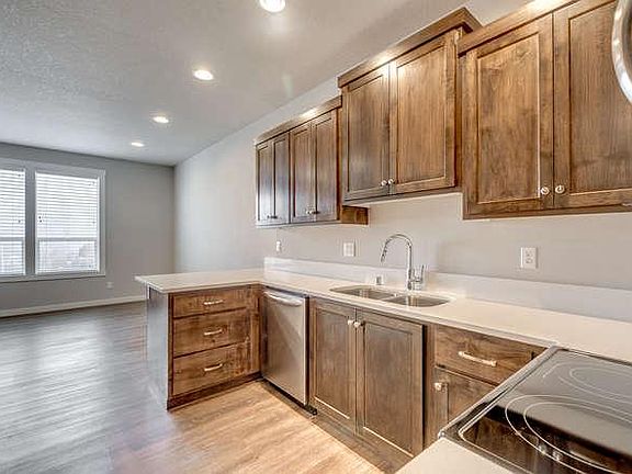 2nd image of 2801 NE 100th St