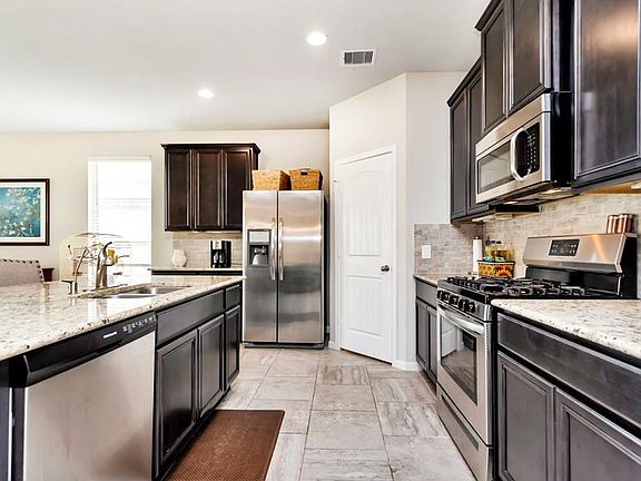 2nd image of 2718 Osprey Ln