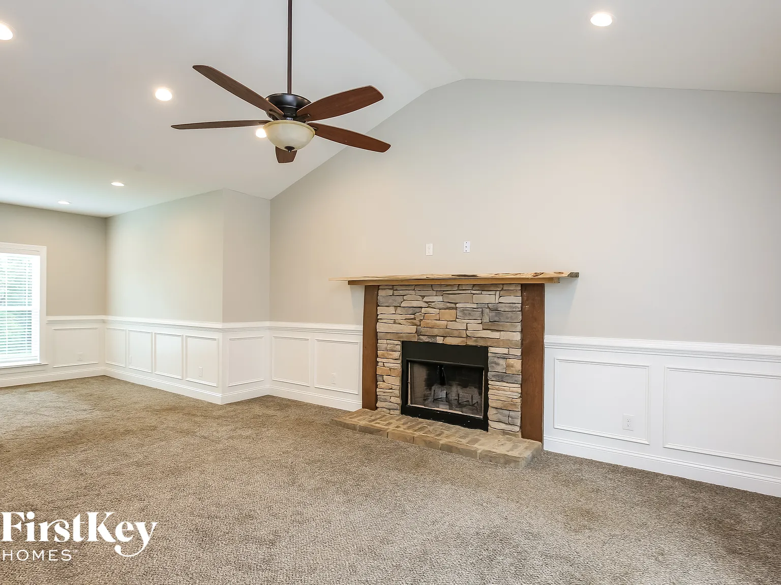 5 bed, 3.0 bath, 2460 sqft, $2,780 — Photo 2