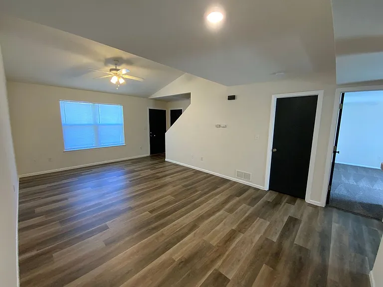 3602 Zinnia Dr — Photo 3