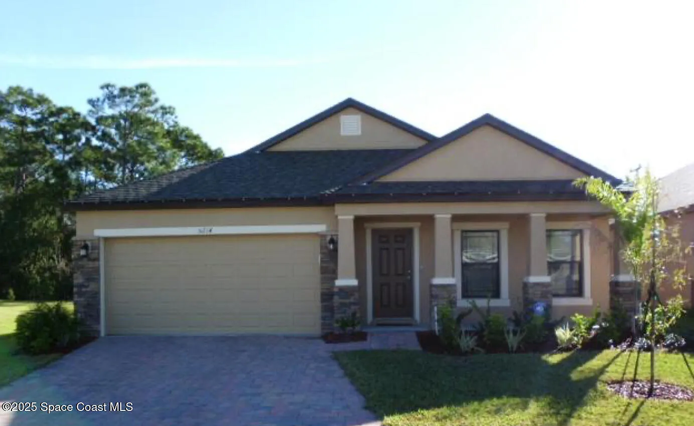3 bed, 2.0 bath, 1762 sqft, $2,500 — Photo 1