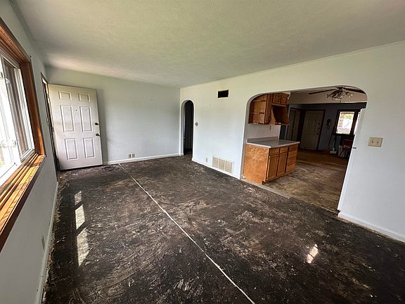 5th image of 1220 Elm Ave