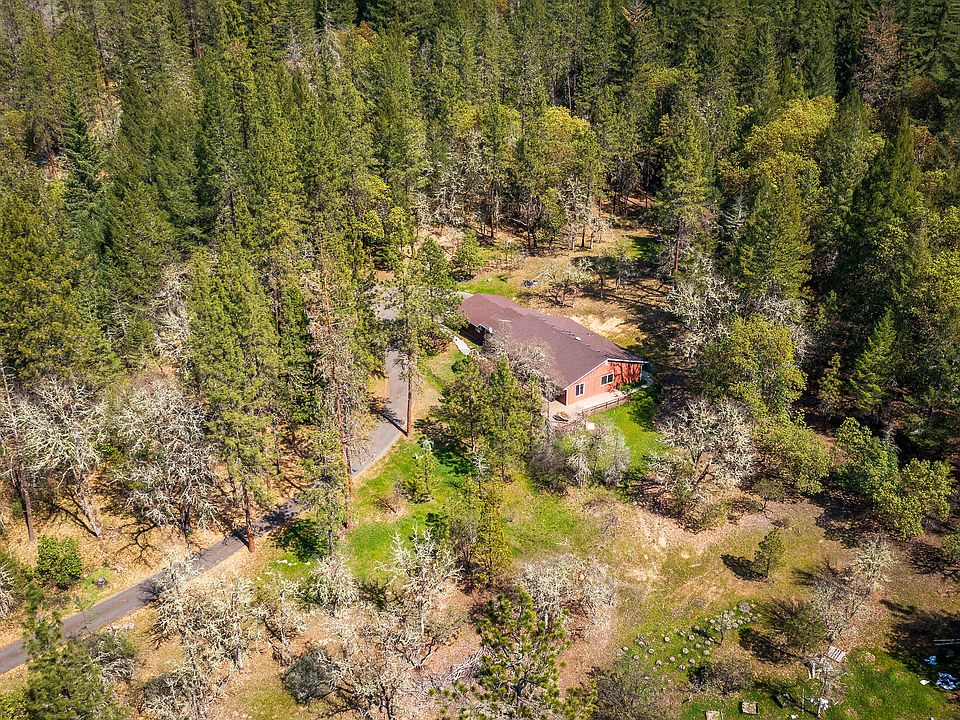 2850 E Evans Creek Rd, Rogue River, OR 97537 Zillow