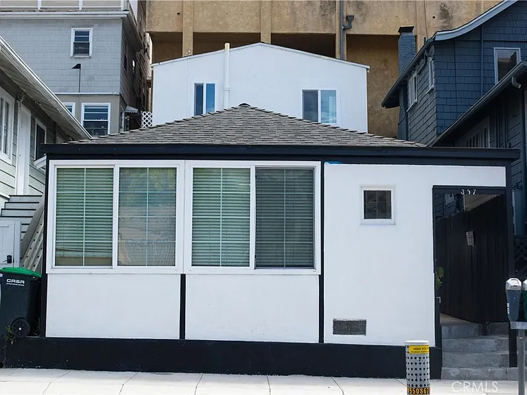 357 Mermaid St #B — Photo 1