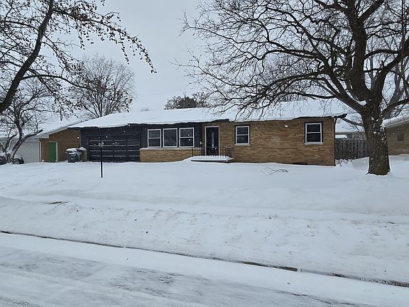 2nd image of 2810 Morton Ave