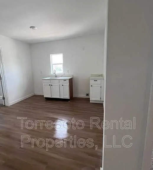 224 W Pyron Ave #B — Photo 9