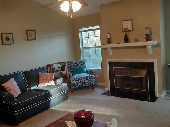 2nd image of 2942 Mulberry Ln Unit F