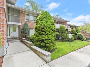40 Southport Woods Dr #40, Southport, CT 06890
