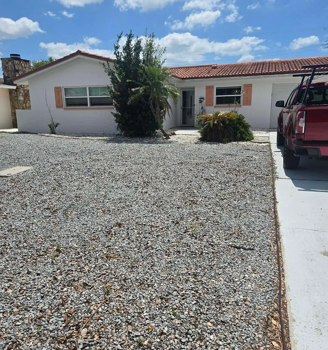 3 bed, 1104 sqft, $2,300 — Photo 2