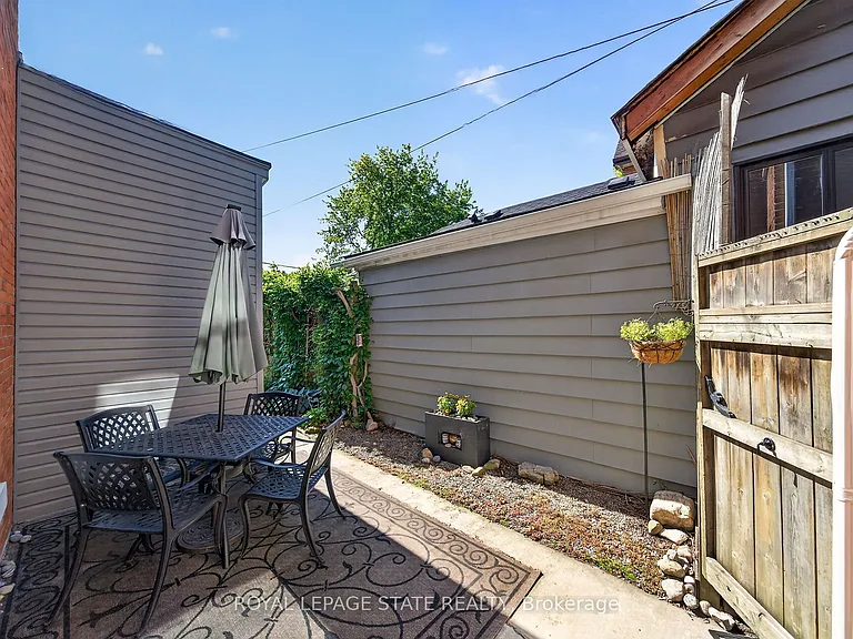 171 Emerald St S — Photo 34