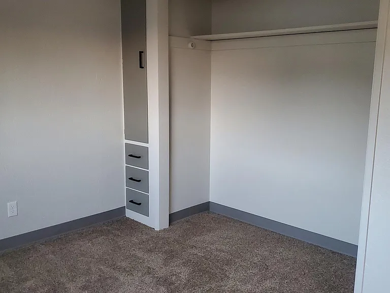 301 S Pine St #206 — Photo 5