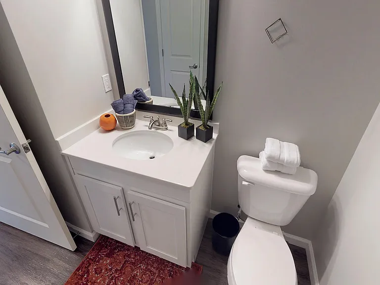 1529 N High St — Photo 37