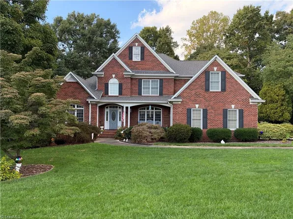 5731 Brightington Ct, Kernersville, NC 27284