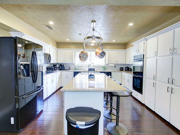 2nd image of 15689 Corinthian Way