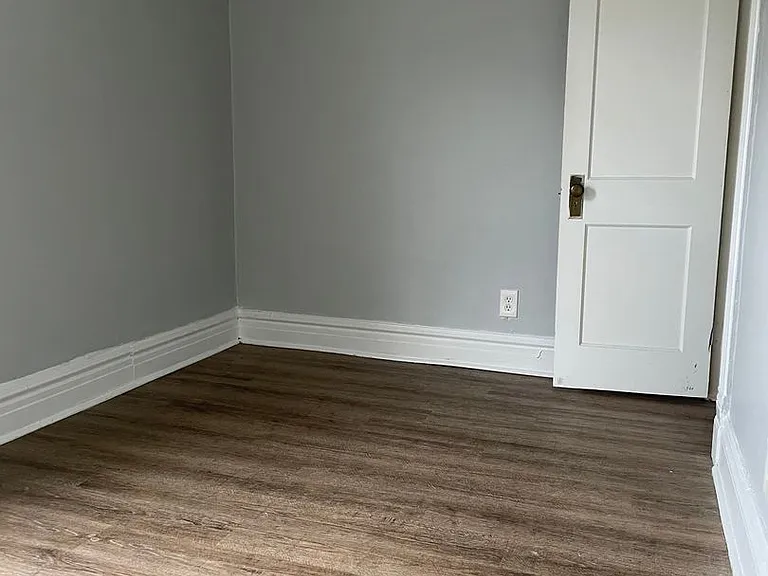 125 Hertel Ave — Photo 6
