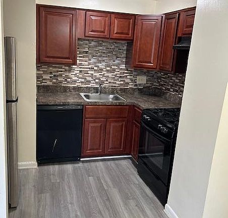 2nd image of 333 Forrest Ave #B