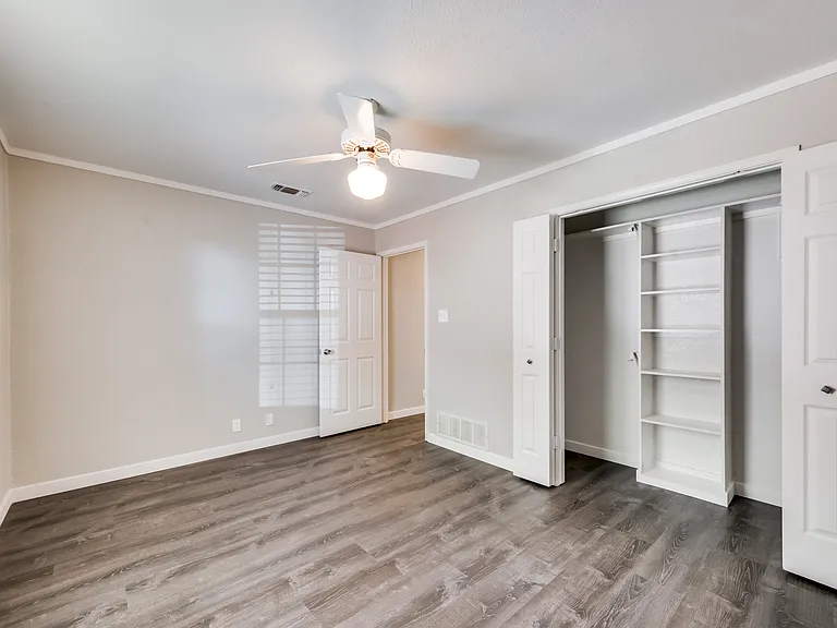 406 Dogwood Trl — Photo 12