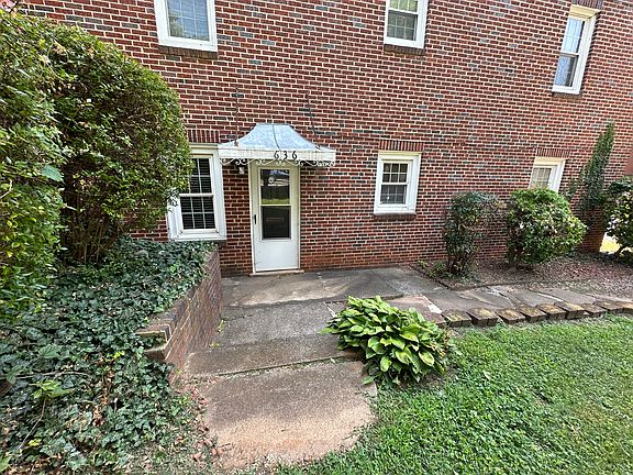 2nd image of 636 W 2nd St