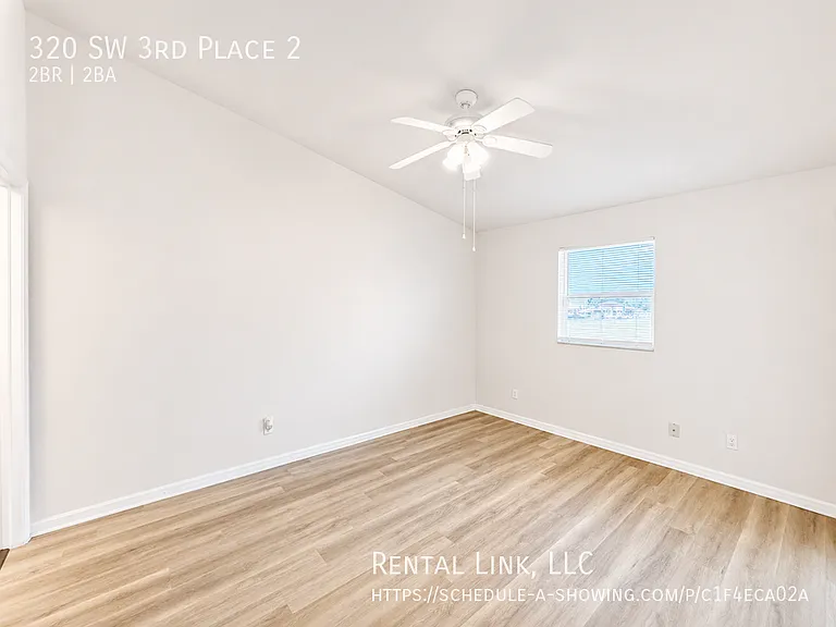 320 SW 3rd Pl #2 — Photo 16