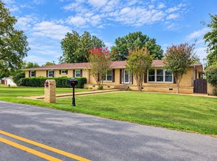 110 Graham Ave, Tuscumbia, AL 35674
