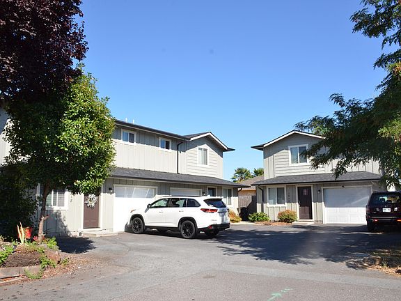 3rd image of 1414 Willow Ln #1418